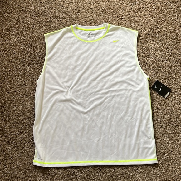 Nike Dri-Fit XXL tank brand new with tags - Picture 2 of 6